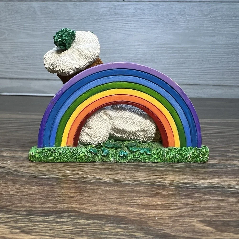 Danbury Mint March Golden Retriever Calendar Dog Figurine Rainbow Pot‎ of Gold